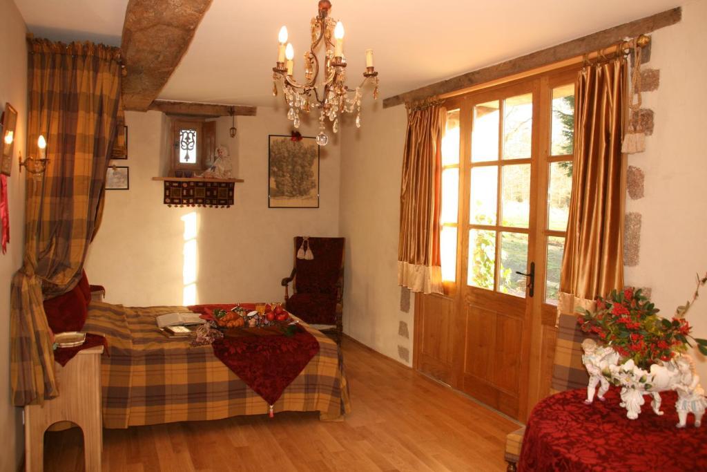 Bed and Breakfast Manoir De La Branche Maen Roch Екстер'єр фото