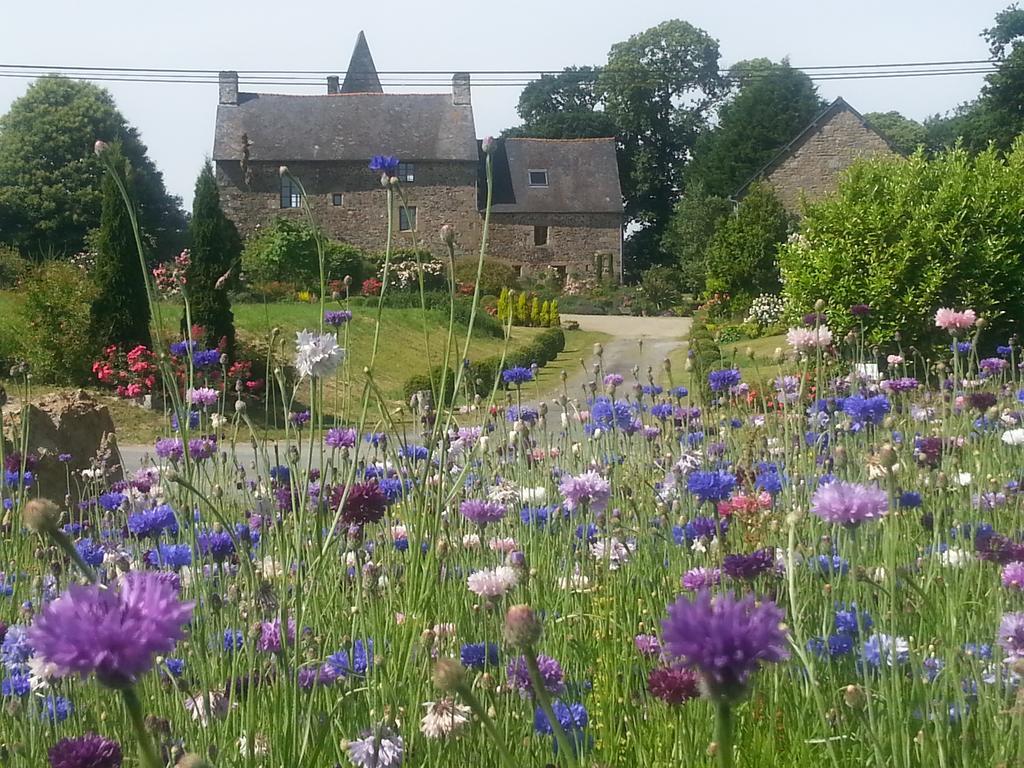 Bed and Breakfast Manoir De La Branche Maen Roch Екстер'єр фото